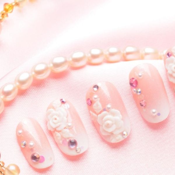 外苑前の当ネイルサロンは派手なデザインにも対応いたします